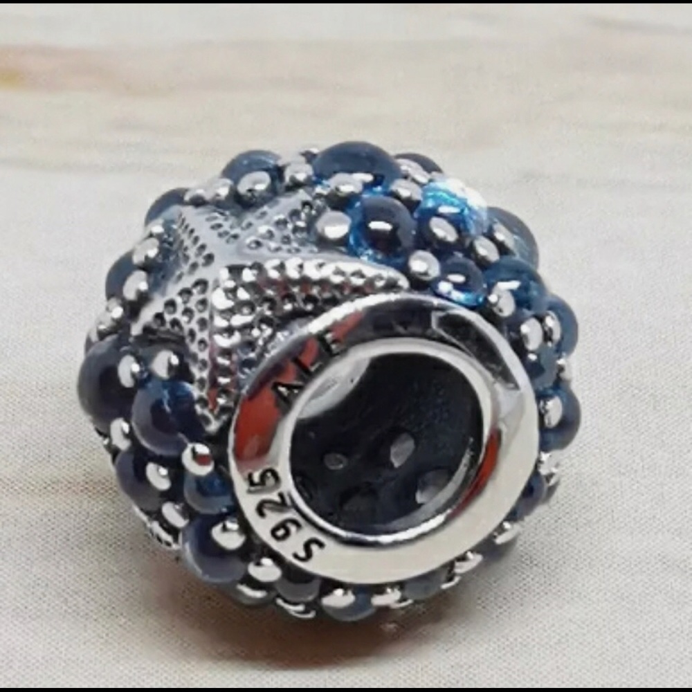 Pandora Oceanic starfish charm. - Picture 2 of 5